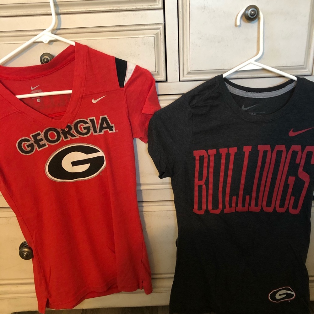 Women’s GEORGIA BULLDOGS T-shirts size small